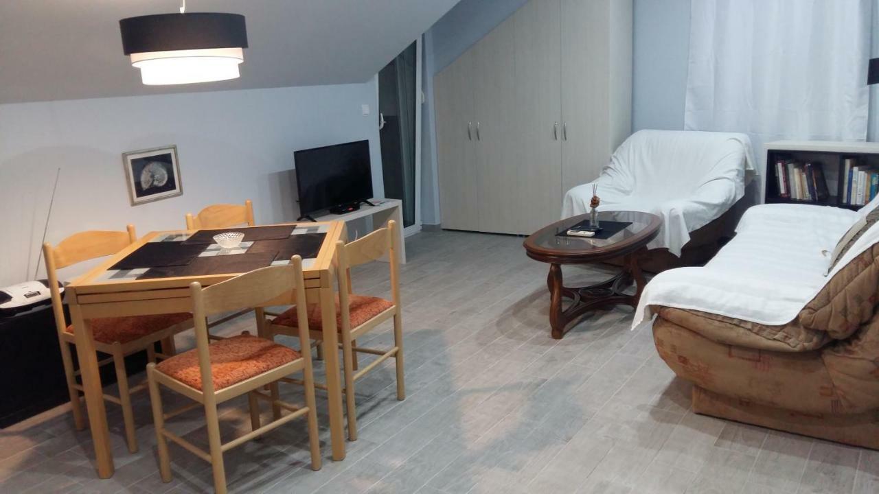 Apartments Sovran Vila Marija Prcanj Bagian luar foto