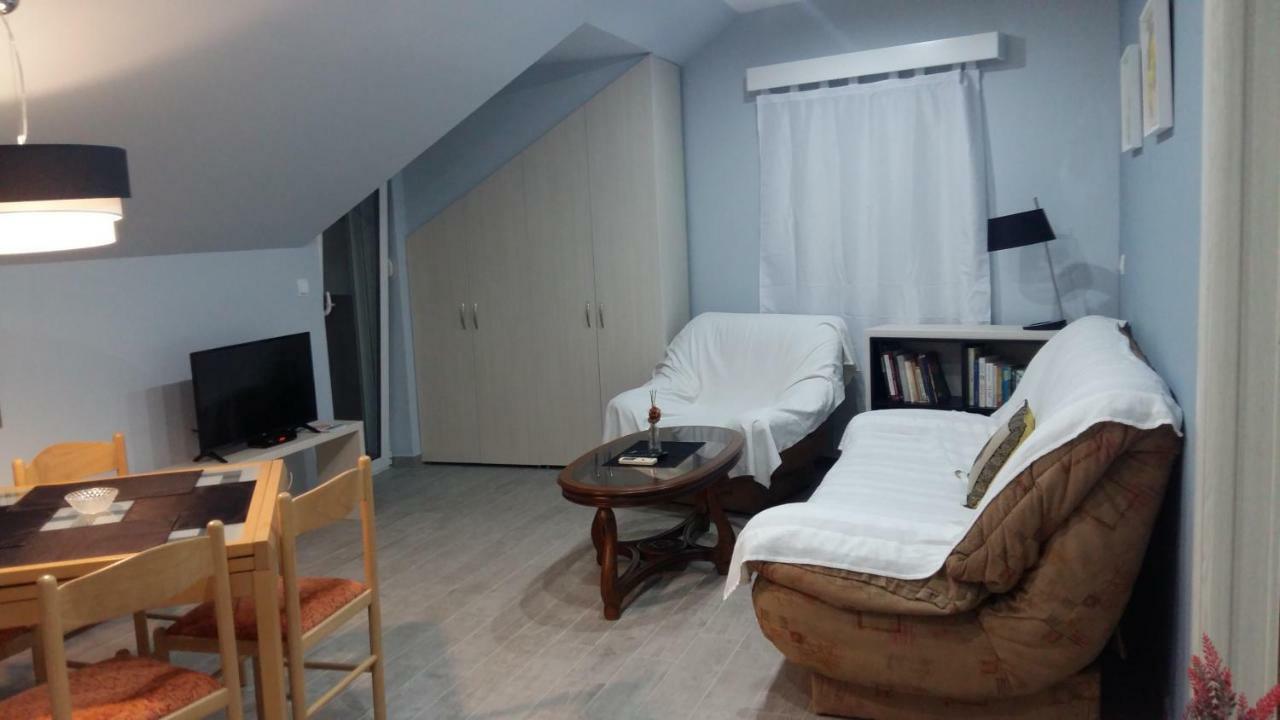 Apartments Sovran Vila Marija Prcanj Bagian luar foto