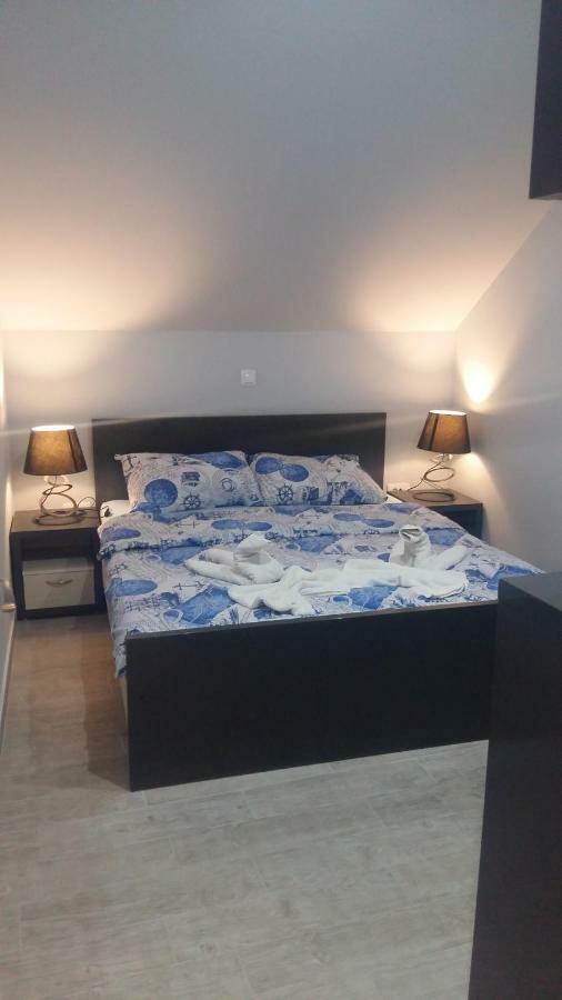 Apartments Sovran Vila Marija Prcanj Bagian luar foto